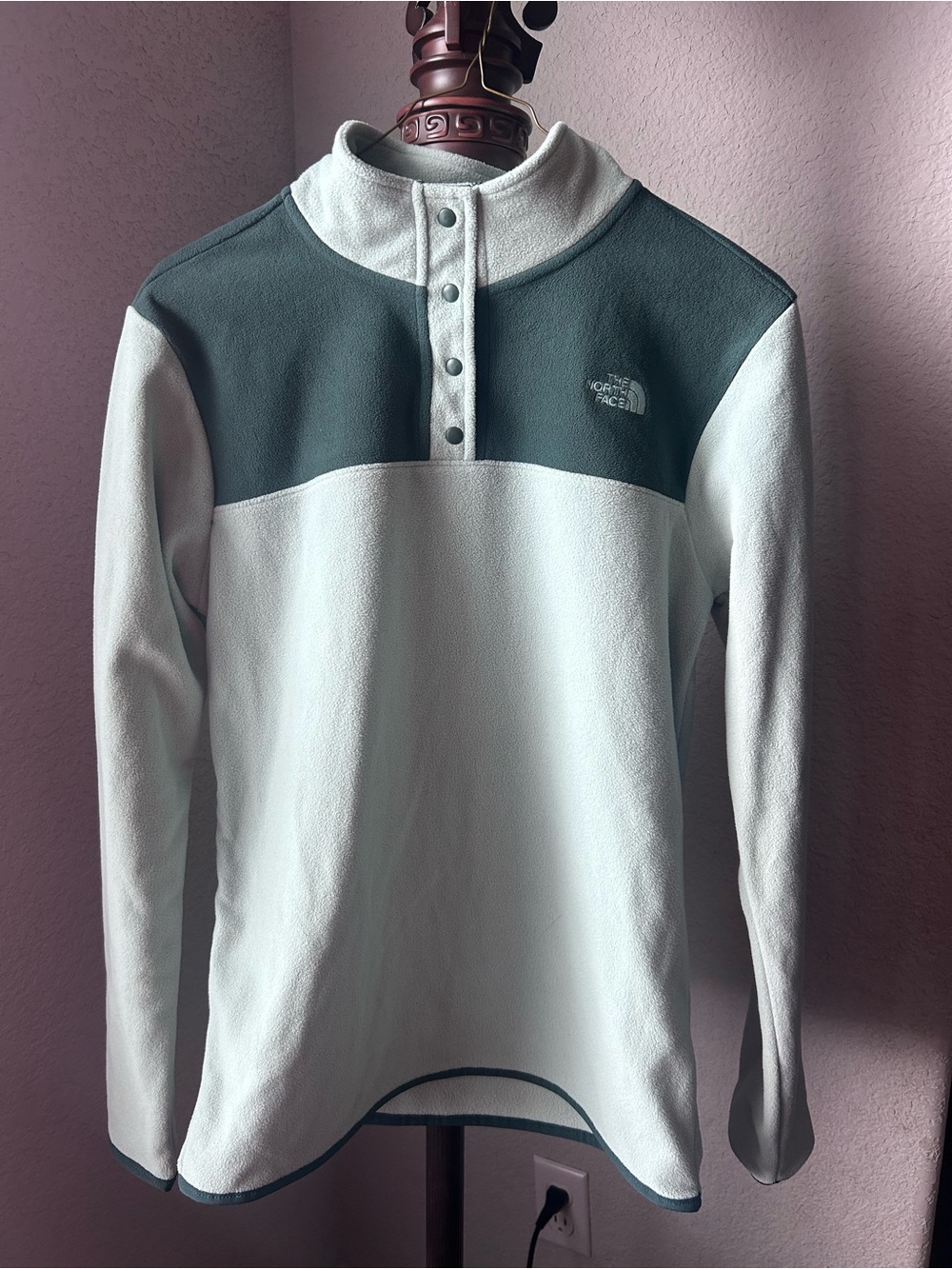 The North Face Women's Two-Tone Fleece Pullover - Light green & Forest Green